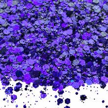 Load image into Gallery viewer, The Queen in Me | Geode Villain Line